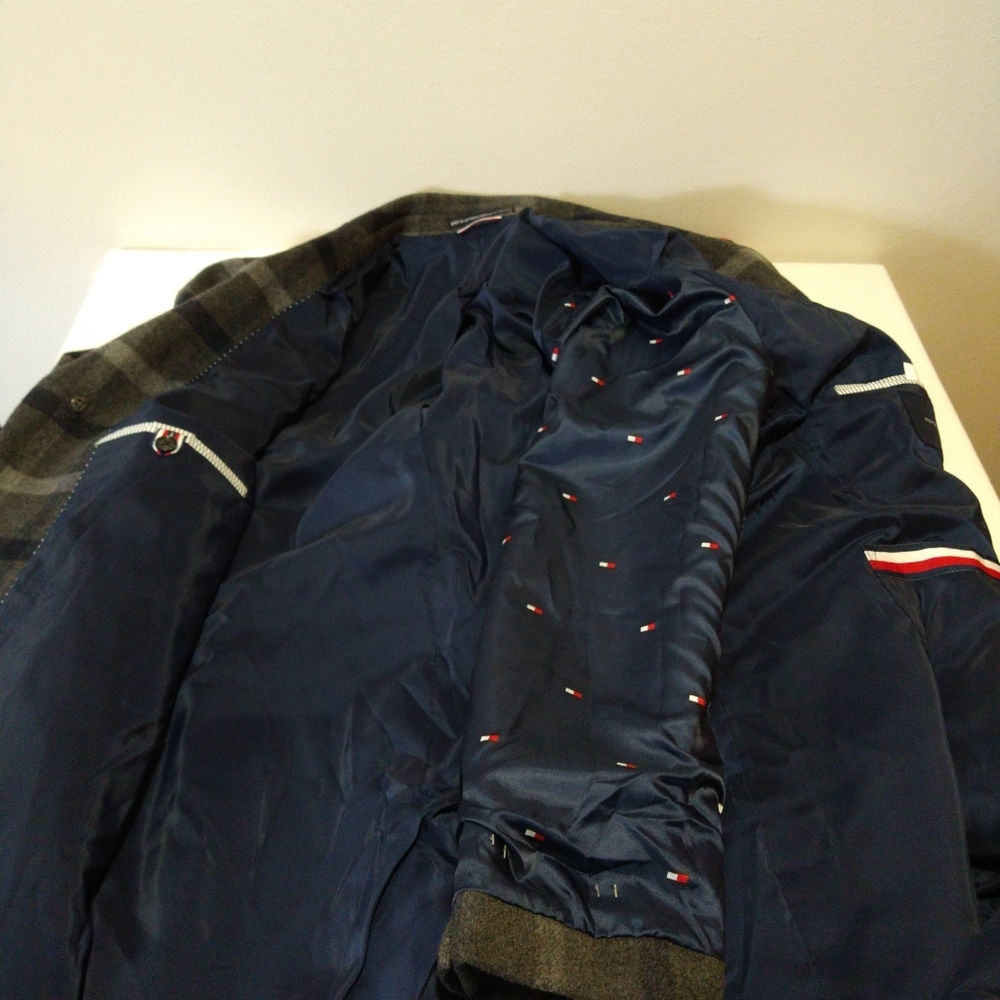 Tommy Hilfiger Addison "The Flex"Wool-Blend  Modern-Fit Trench Coat - Picture 14 of 15